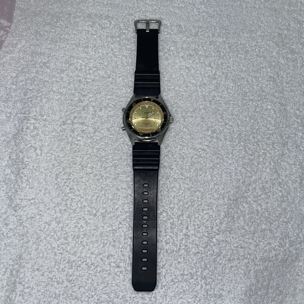 Casio Watch AMW-3200 Chronograph Quartz, digital screen, needs Battery 2A